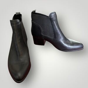 Nine West Rhodes Black Leather Chelsea Ankle Boots Block Heel Women’s Size 7